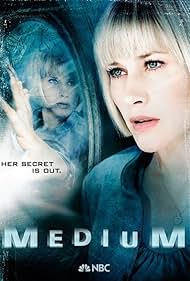 Watch Free Medium (20052011)